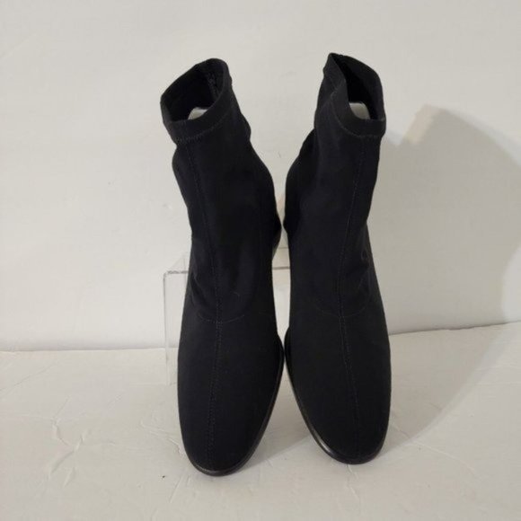 Lauren Ralph Lauren Slip On Black Ankle Boots Size 8.5 AA Great Condition - Picture 3 of 8